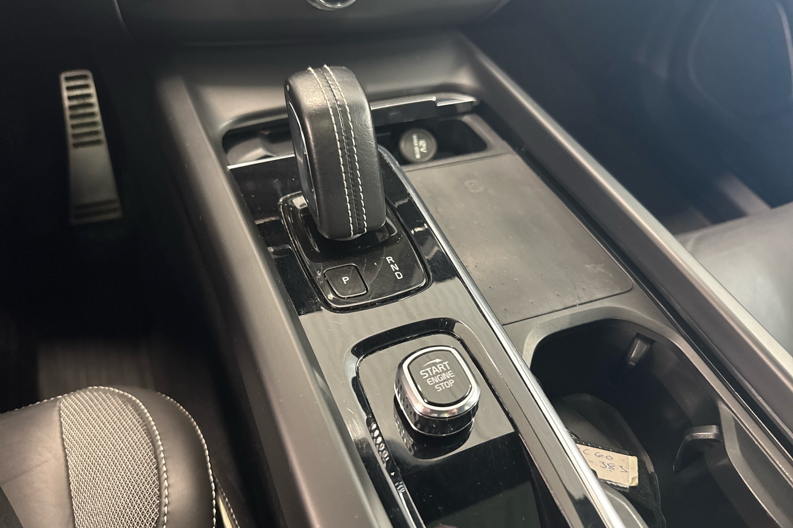 VOLVO XC60 2022