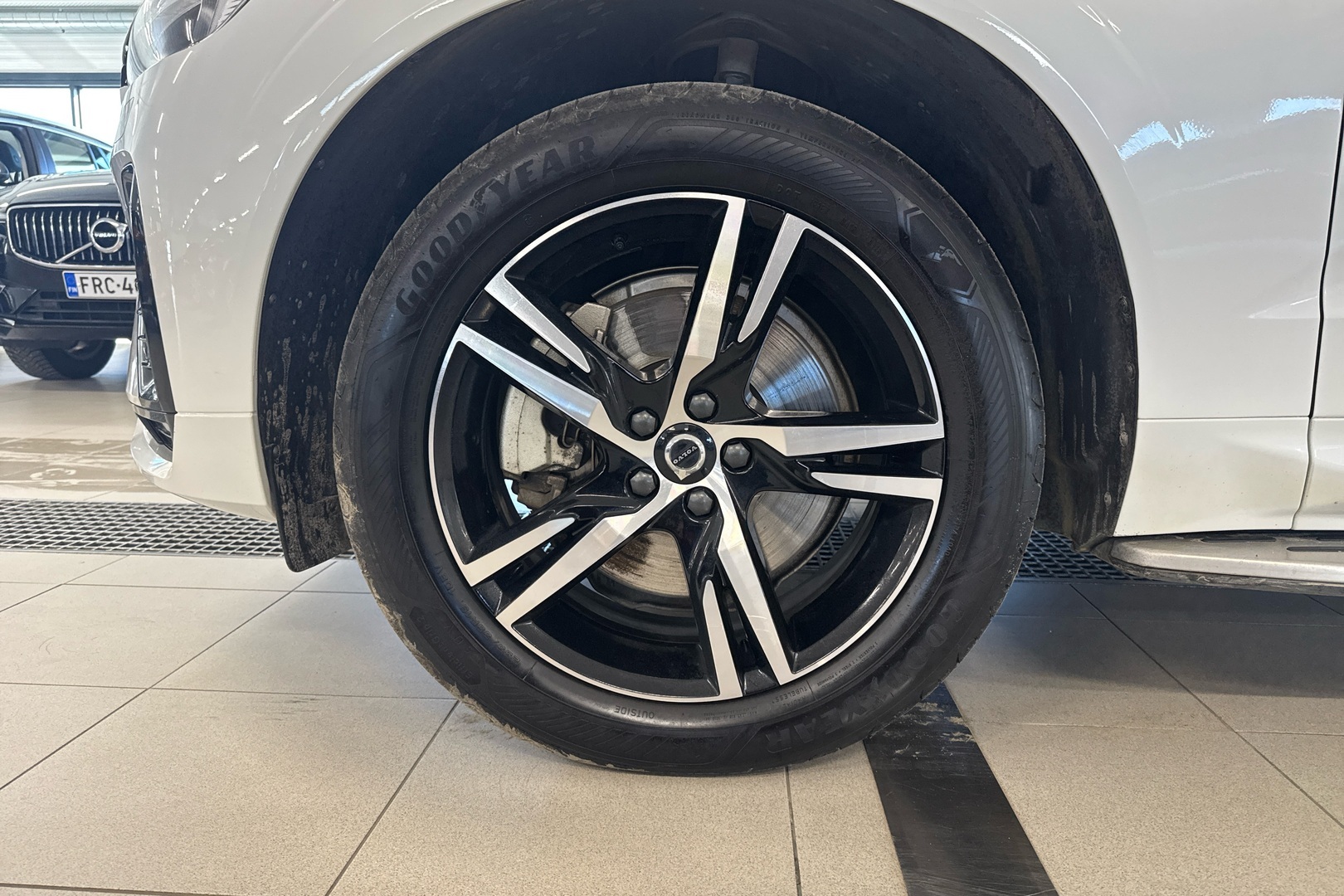 VOLVO XC60 2022