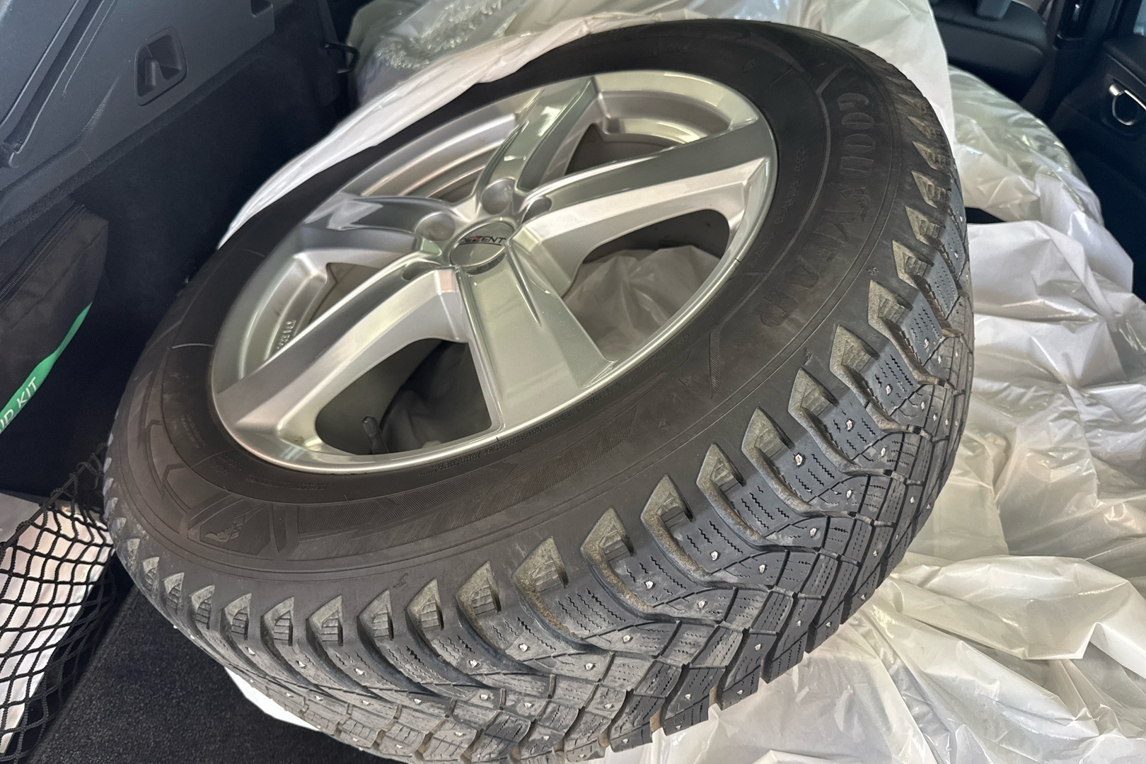 VOLVO XC60 2022