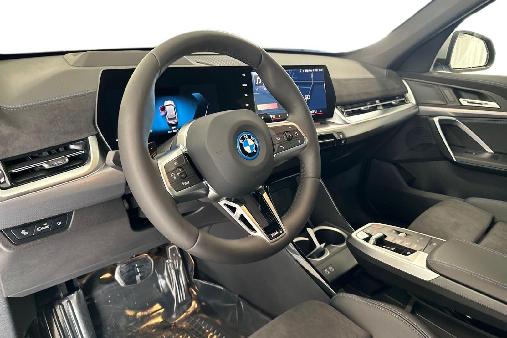 BMW X1 8