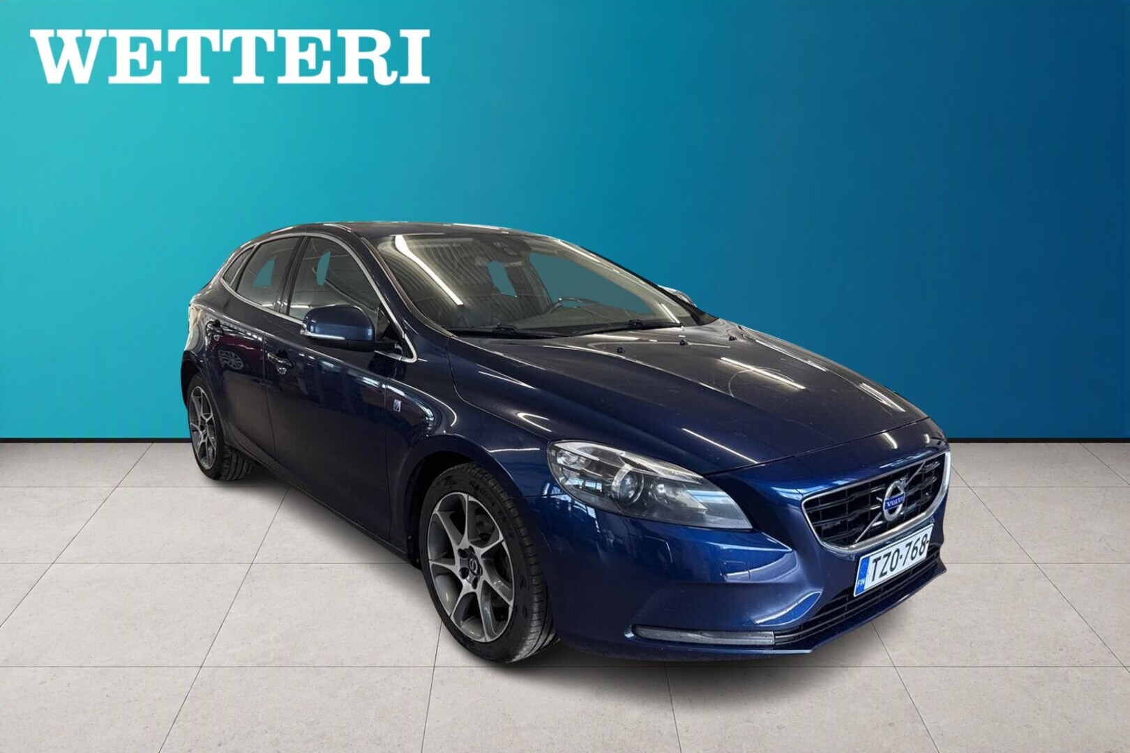 VOLVO V40 3