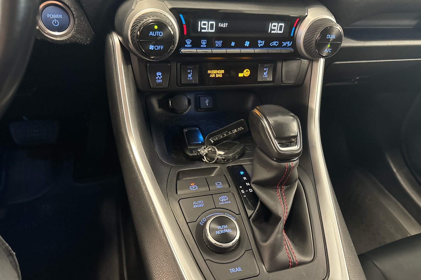 TOYOTA RAV4 Plug-in 2021