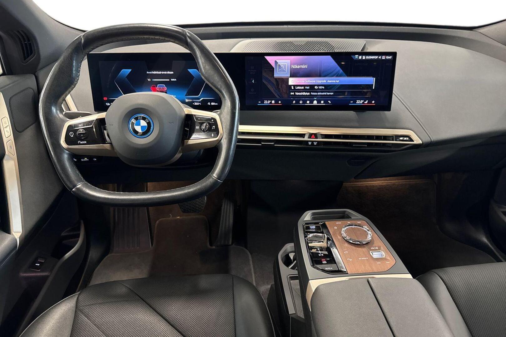 BMW iX 10