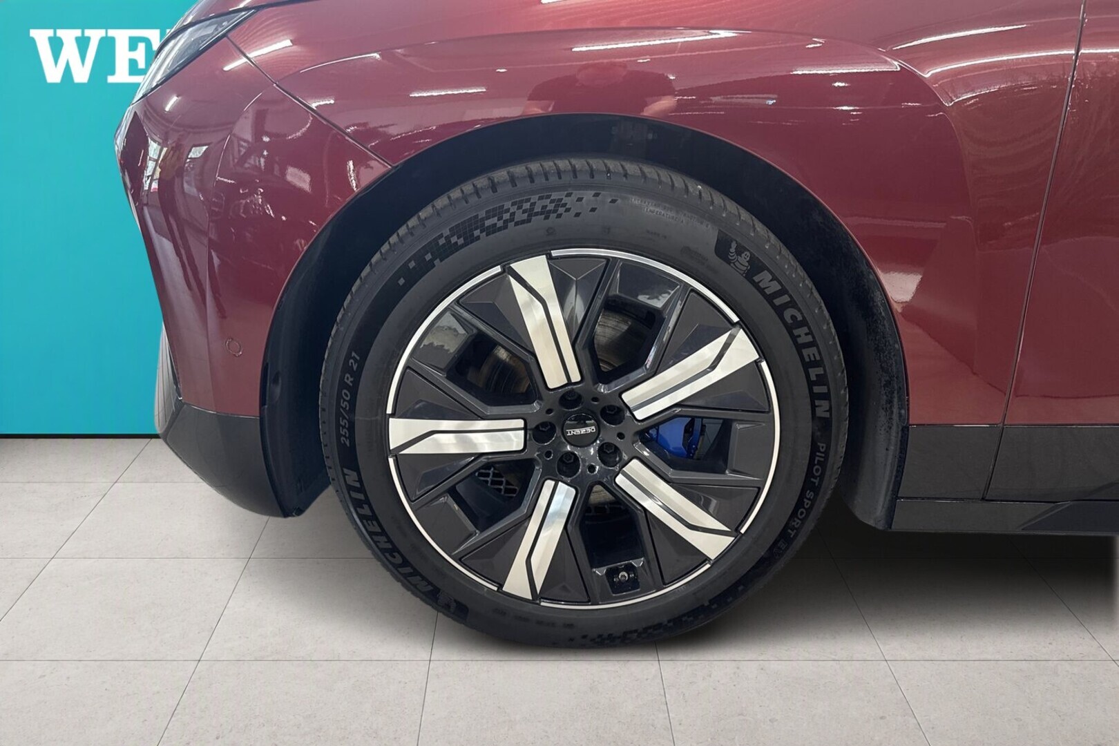 BMW iX 13