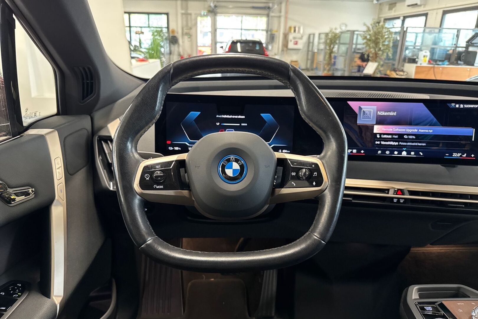 BMW iX 22