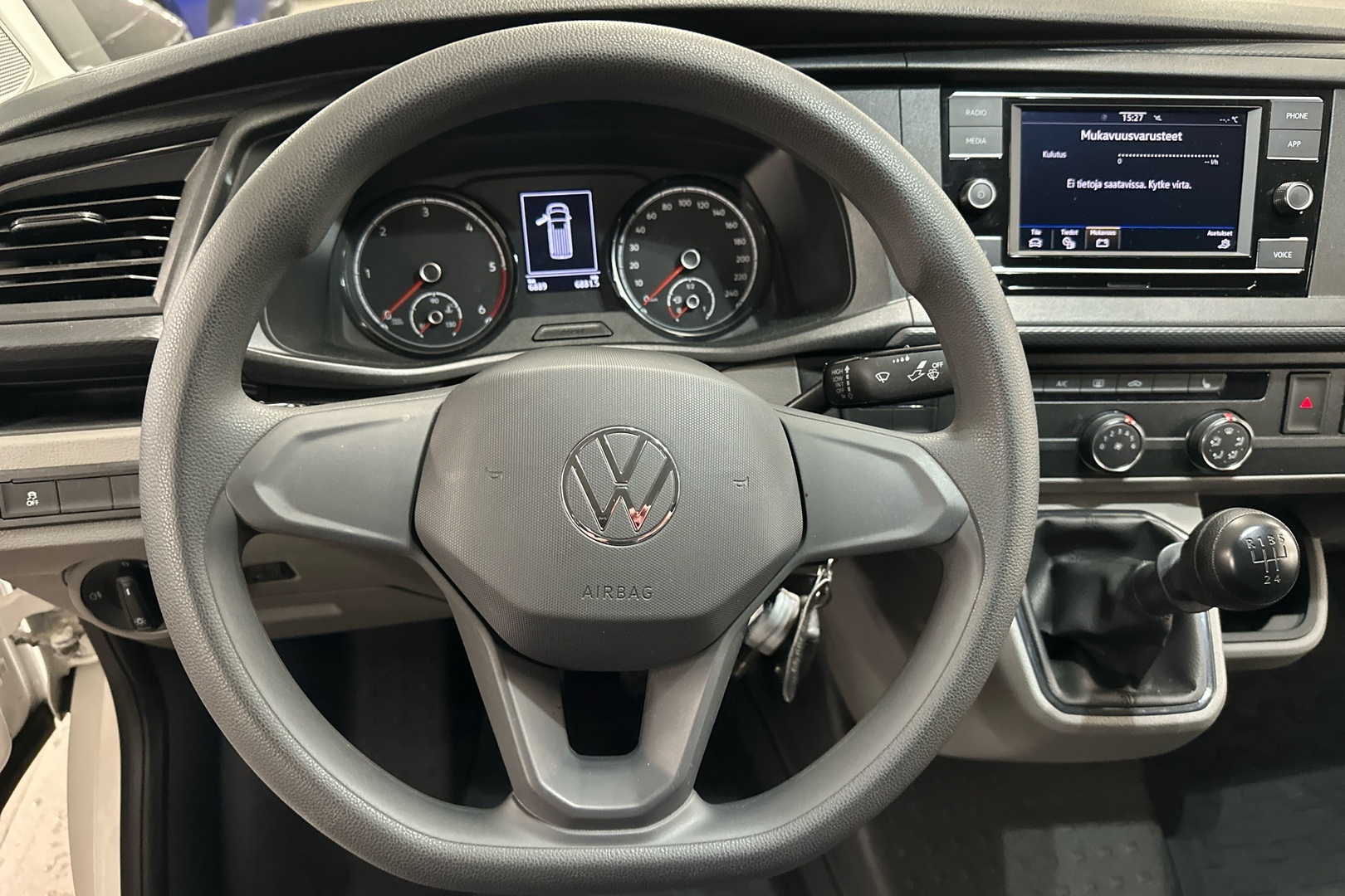 VOLKSWAGEN Transporter 2024