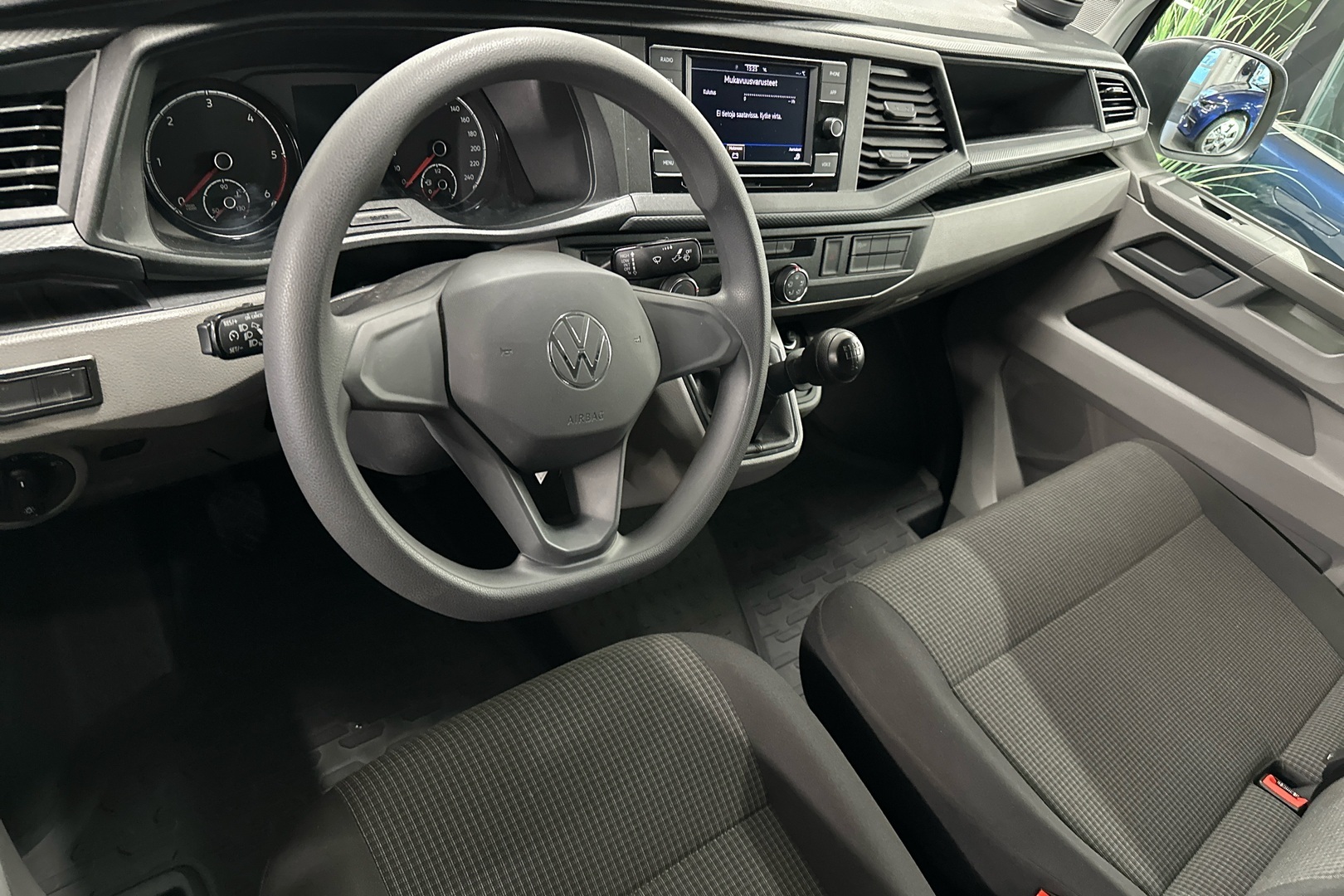 VOLKSWAGEN Transporter 2024