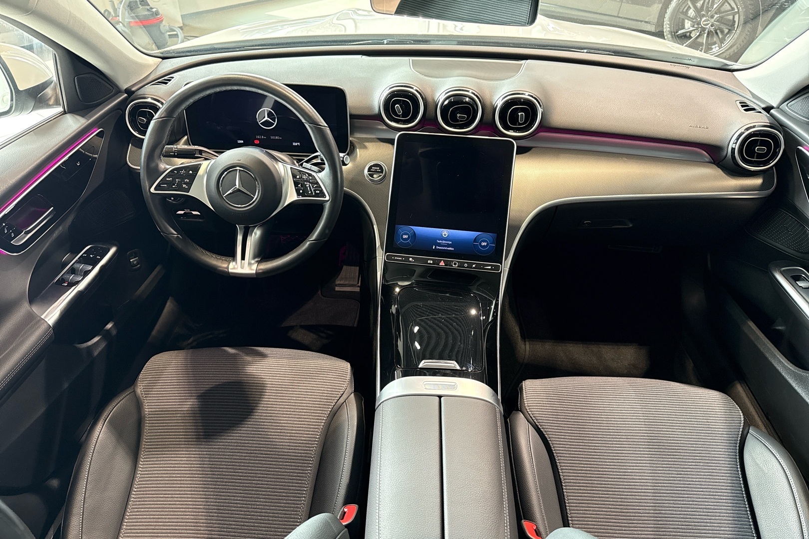 MERCEDES-BENZ C 2024