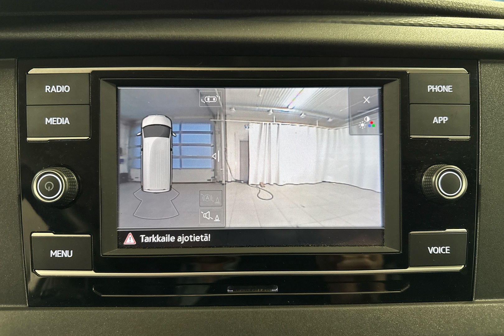 VOLKSWAGEN Transporter 2024