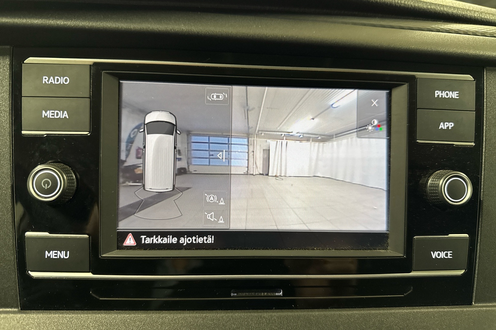 VOLKSWAGEN Transporter 2024