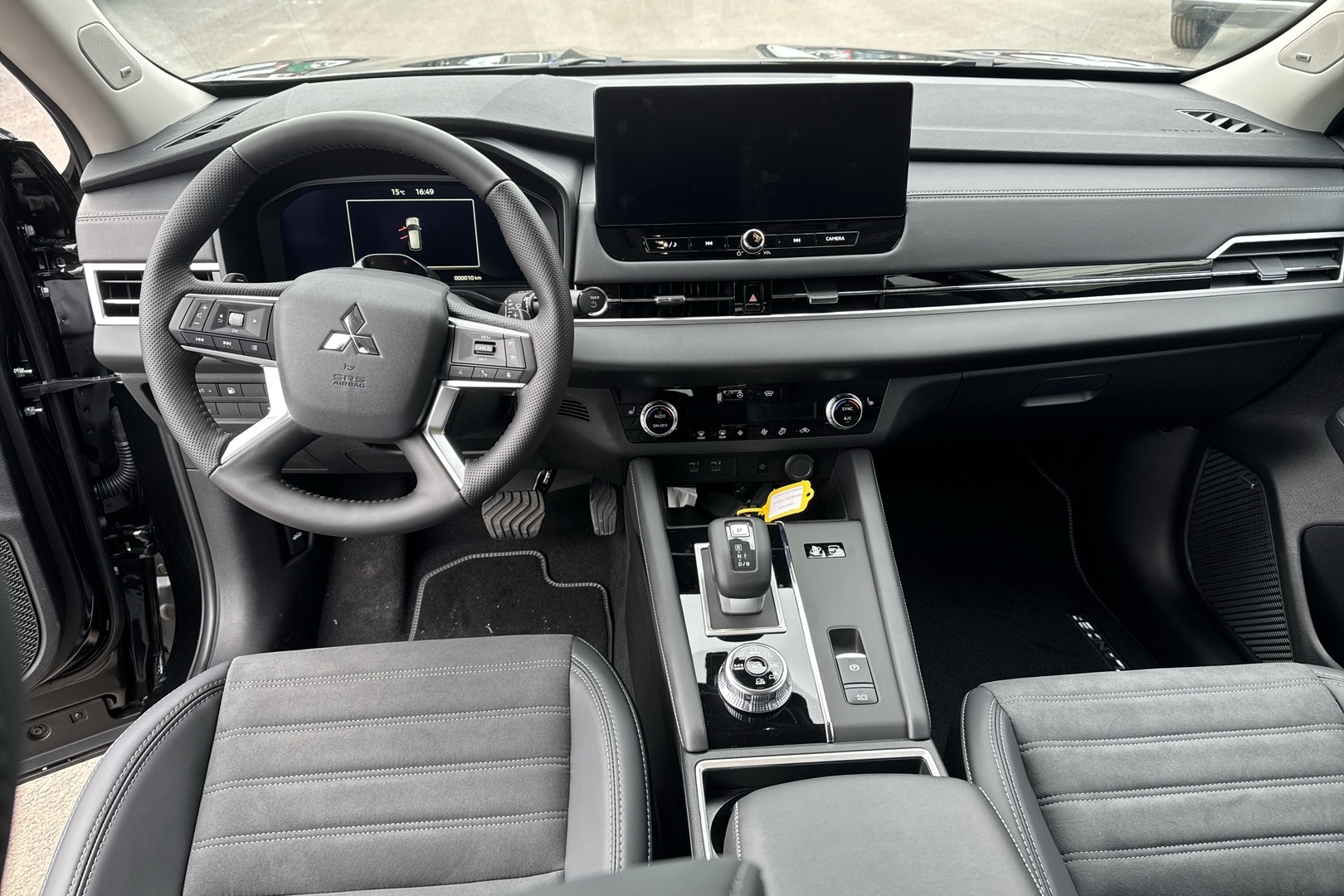 MITSUBISHI Outlander 2025