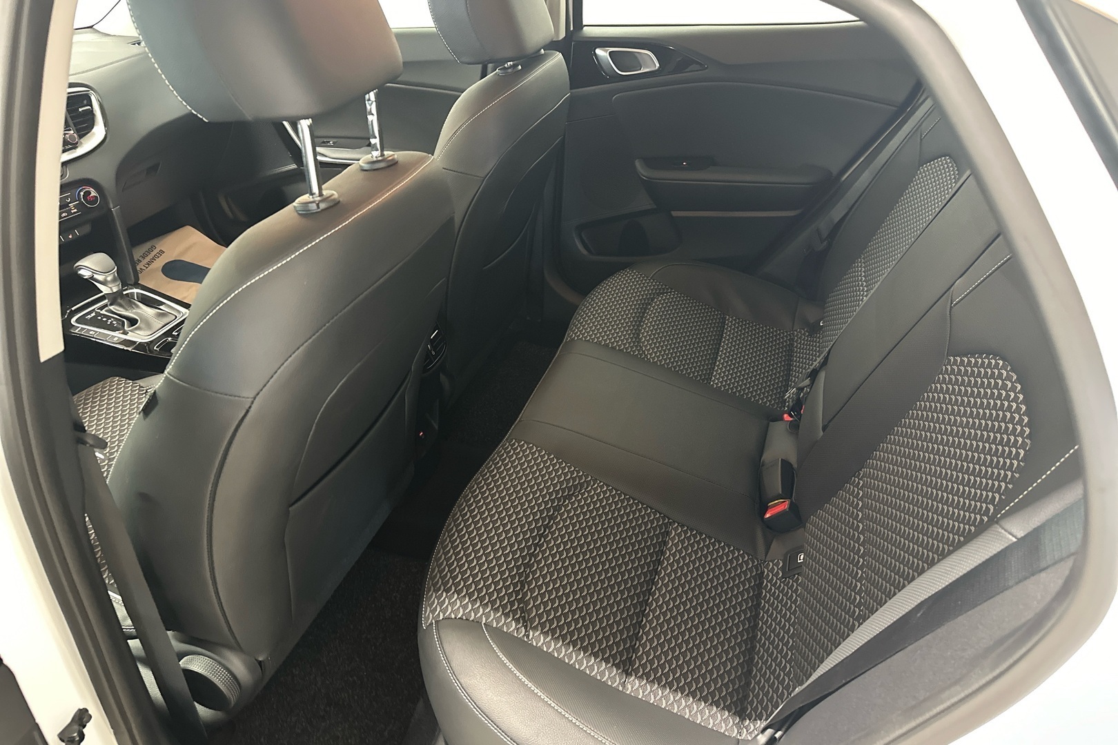KIA XCeed 10