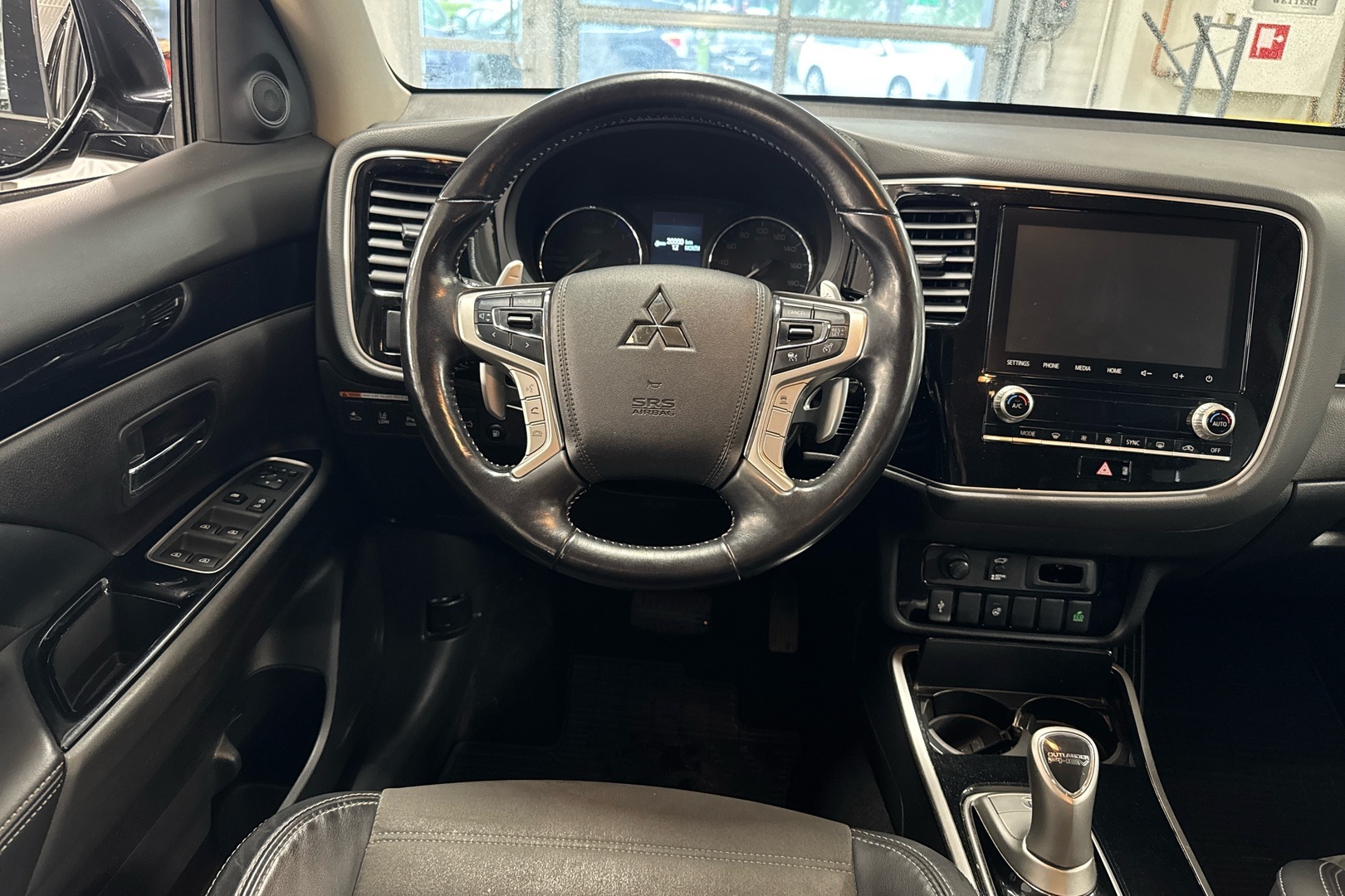 MITSUBISHI Outlander PHEV 2021