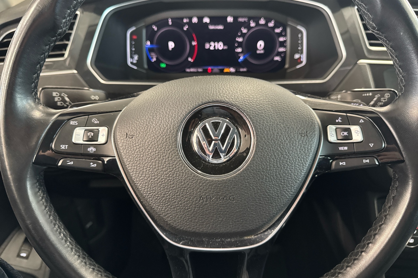 VOLKSWAGEN Tiguan 2020
