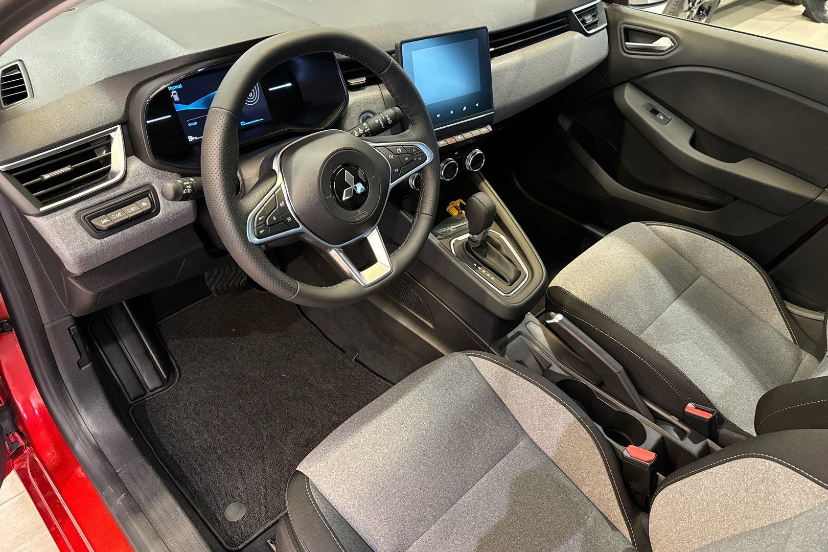 MITSUBISHI Colt 2024