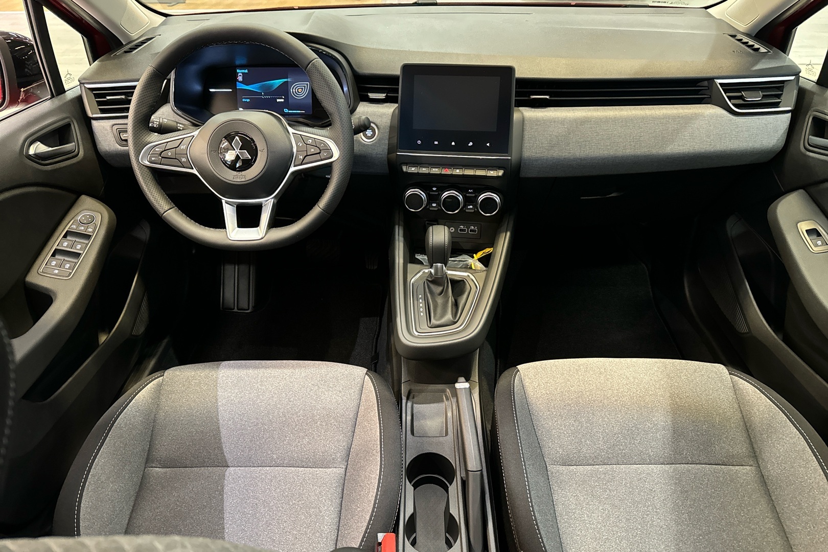 MITSUBISHI Colt 2024