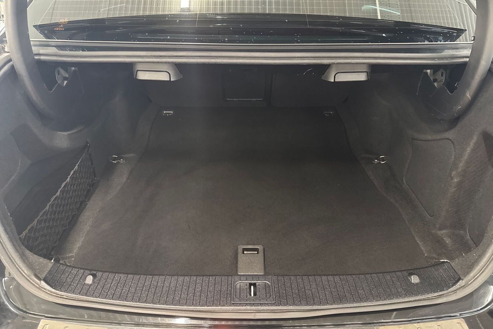 MERCEDES-BENZ E 12