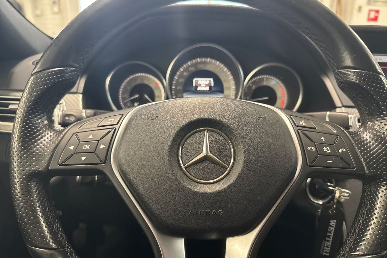 MERCEDES-BENZ E 17