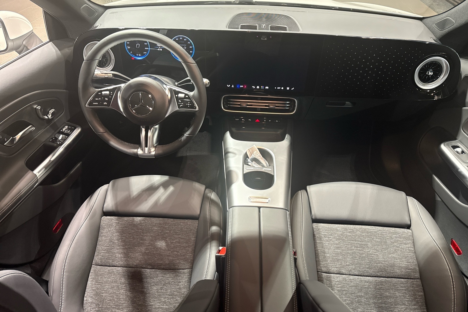 MERCEDES-BENZ CLA 2026