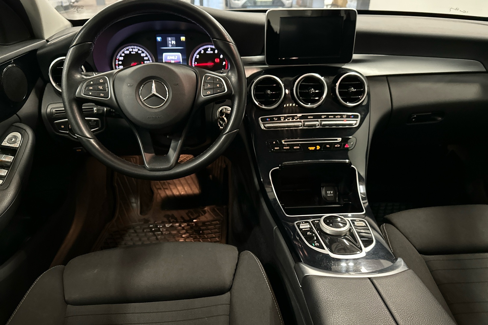 MERCEDES-BENZ C 2017