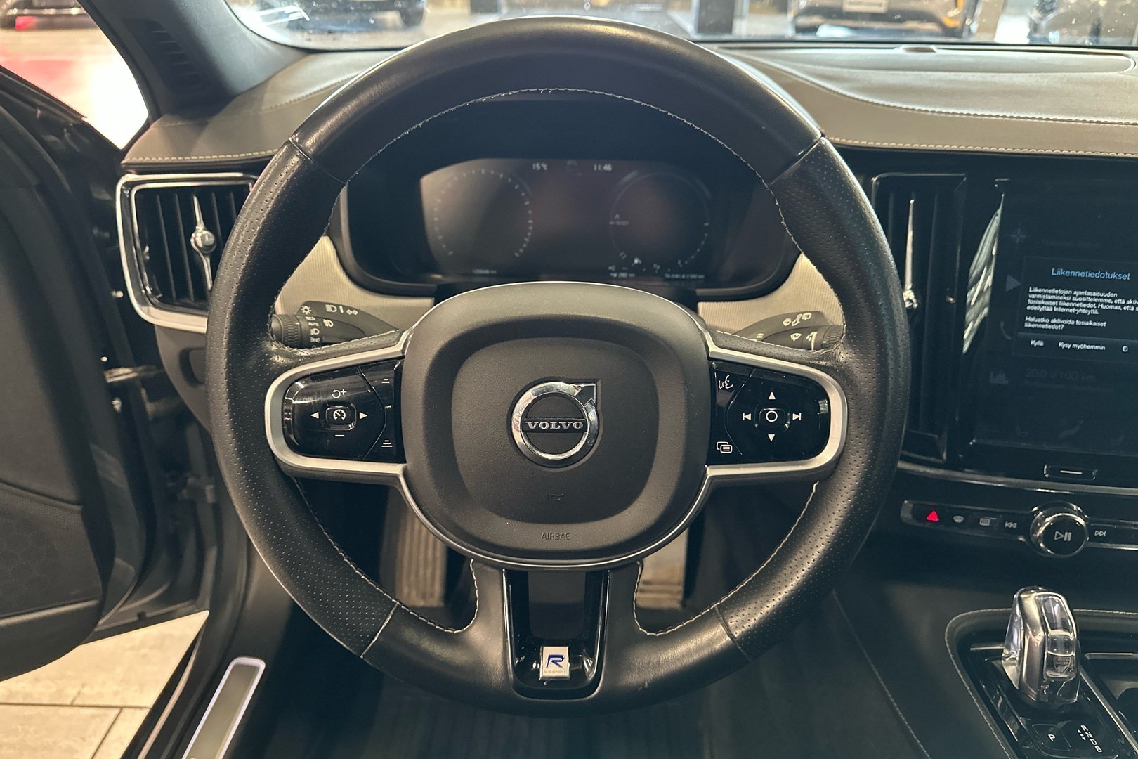 VOLVO V90 2019