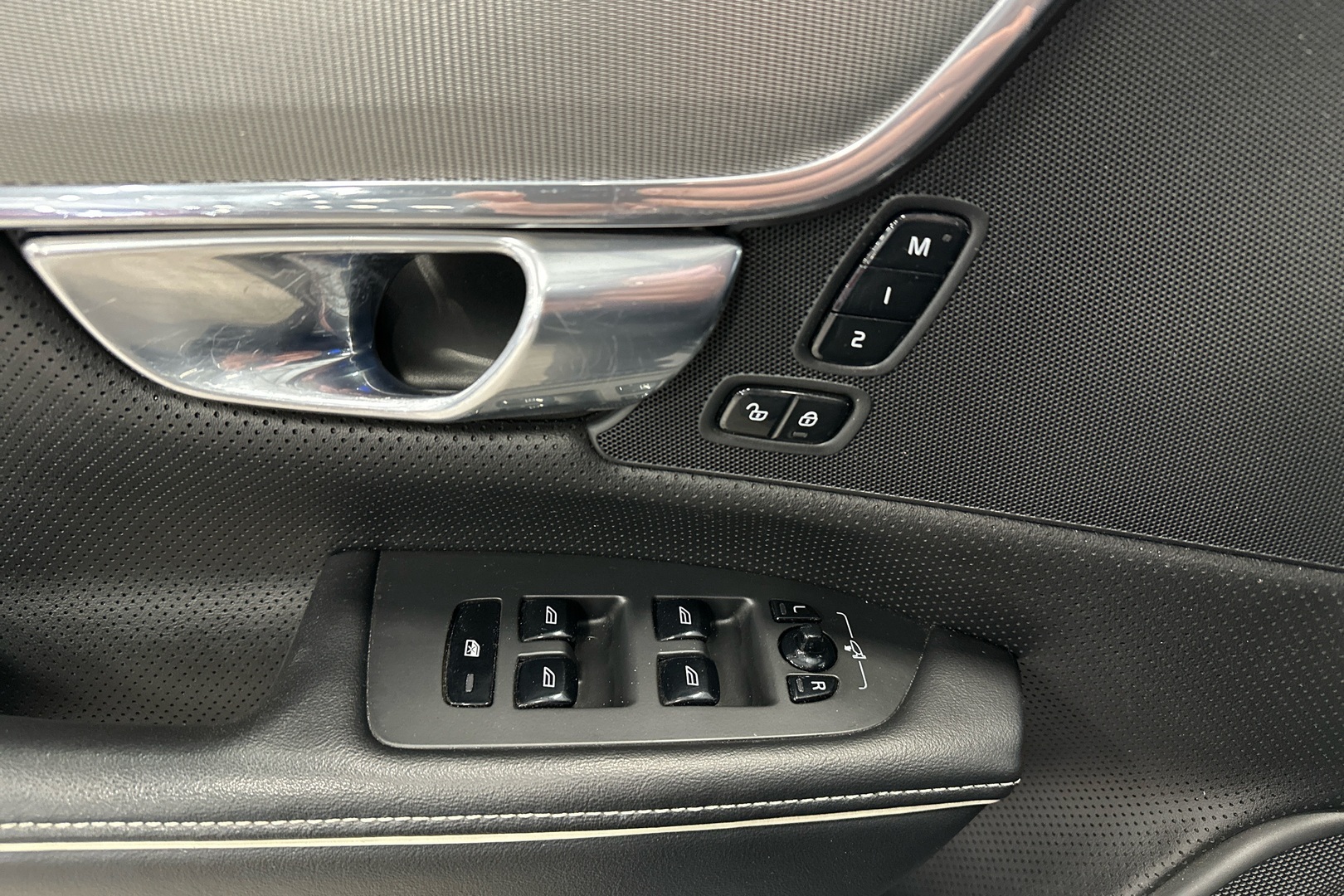 VOLVO V90 2019