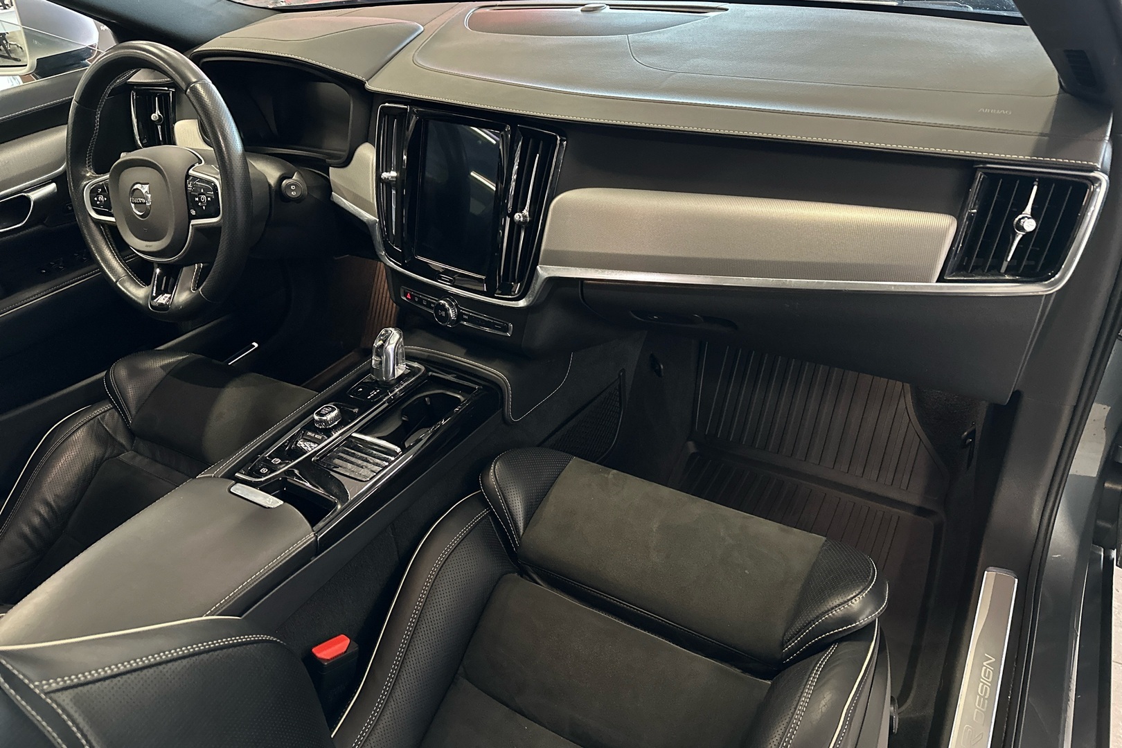 VOLVO V90 2019