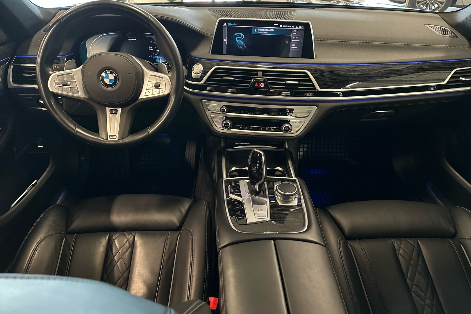 BMW 745 2020