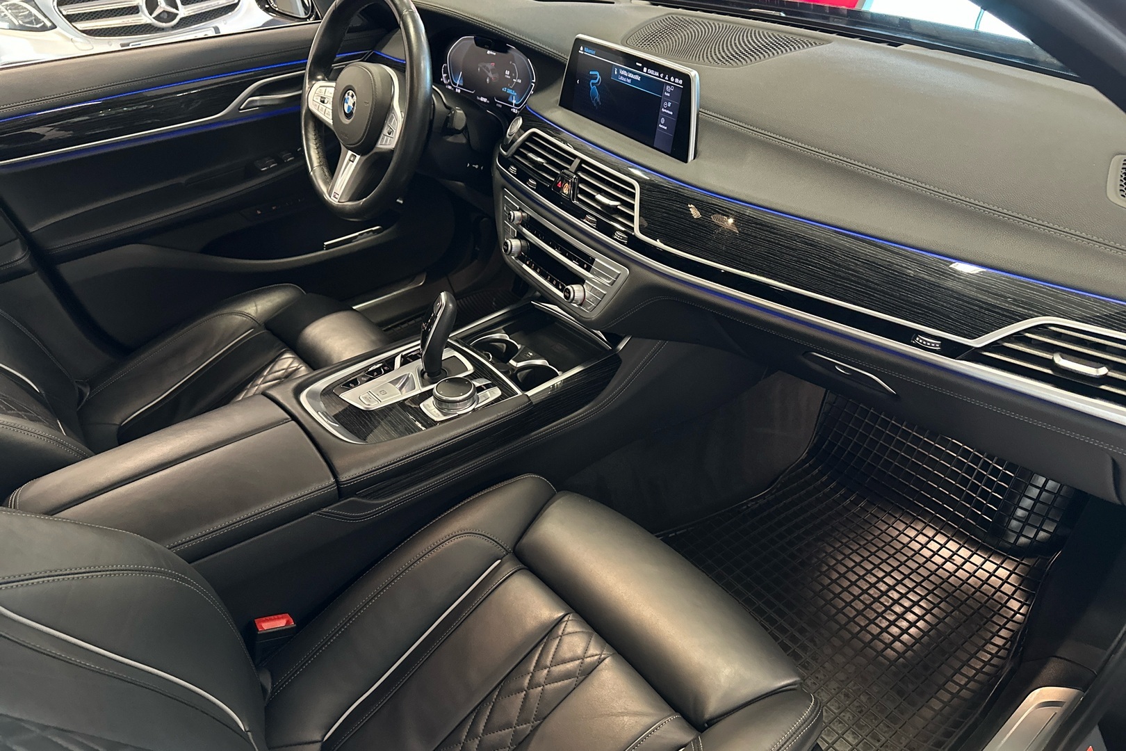 BMW 745 2020