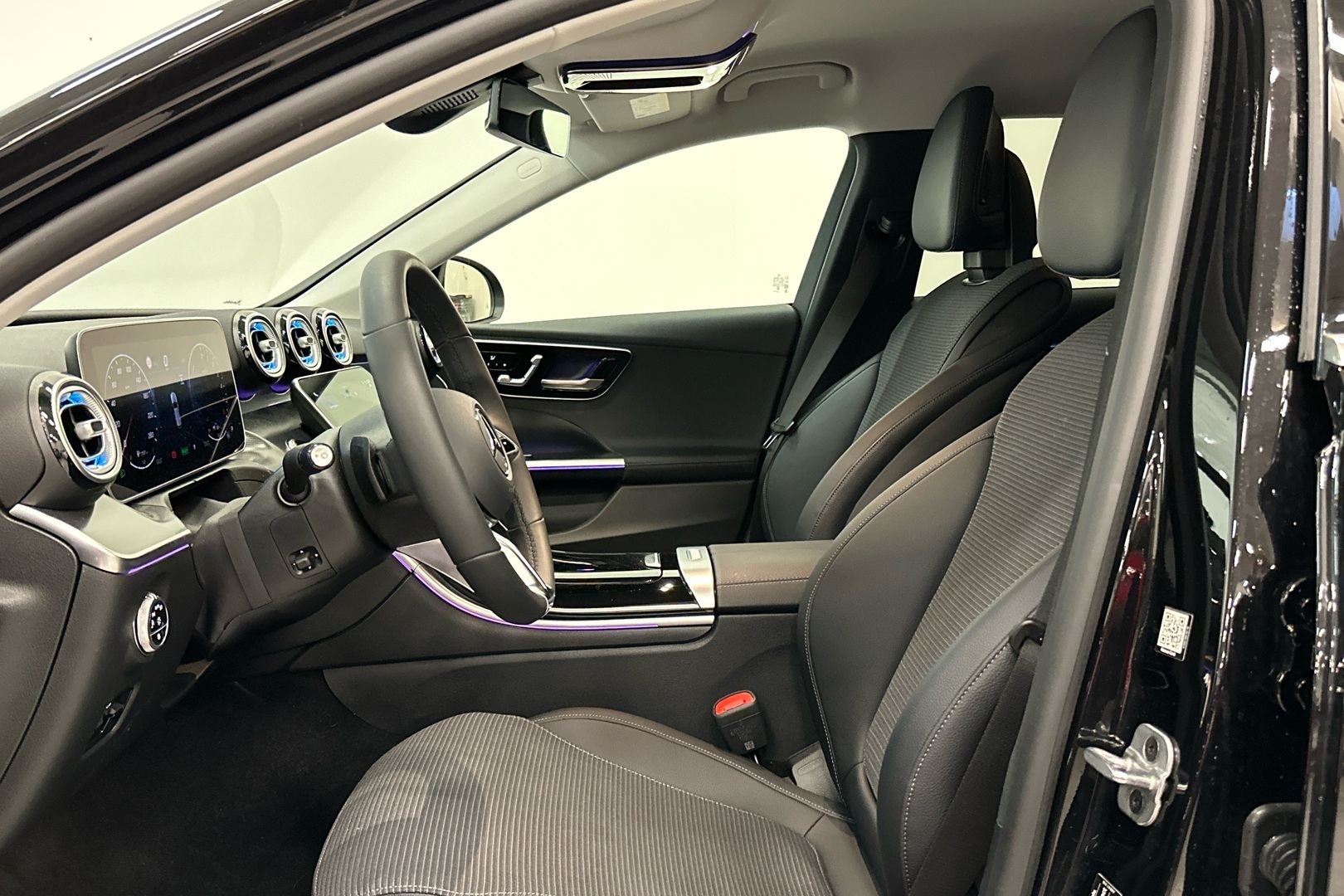 MERCEDES-BENZ C 2024