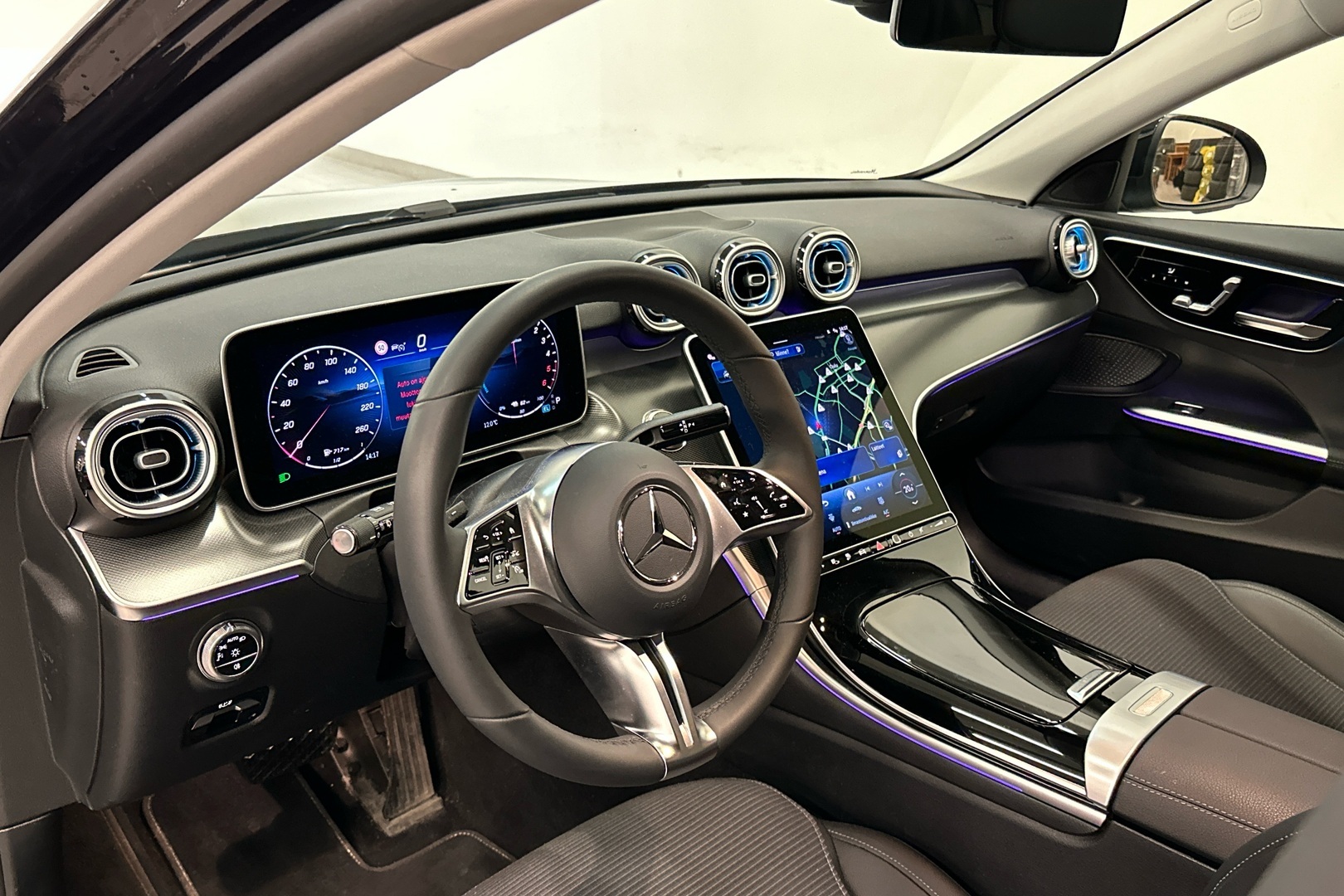 MERCEDES-BENZ C 2024