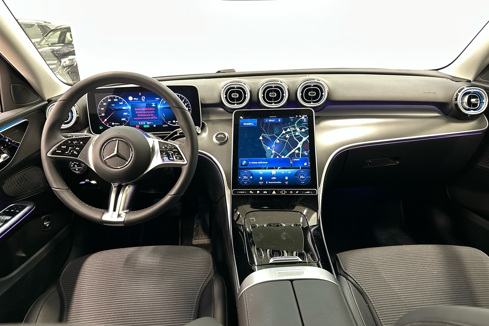 MERCEDES-BENZ C 2024