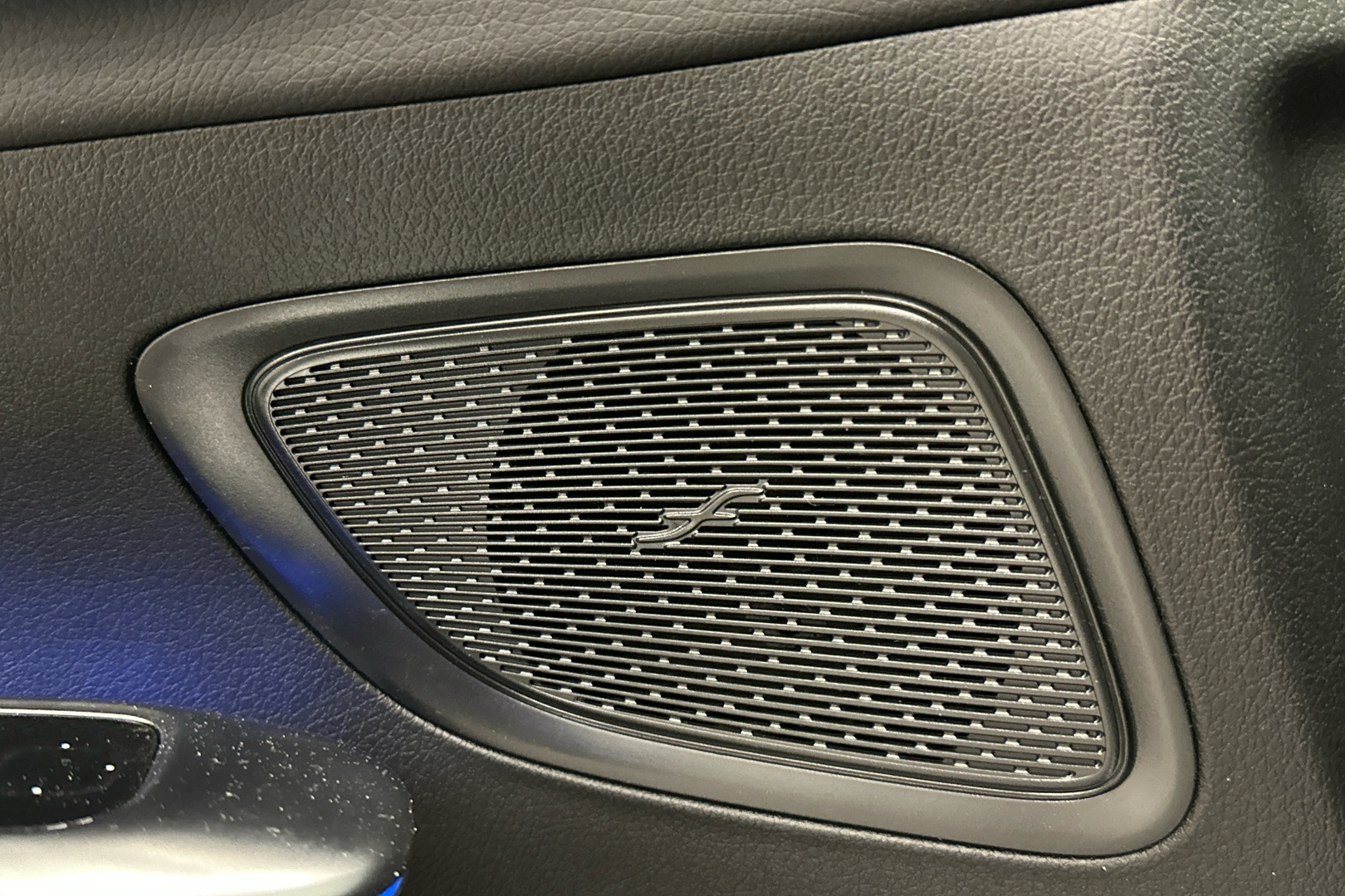 MERCEDES-BENZ C 2024