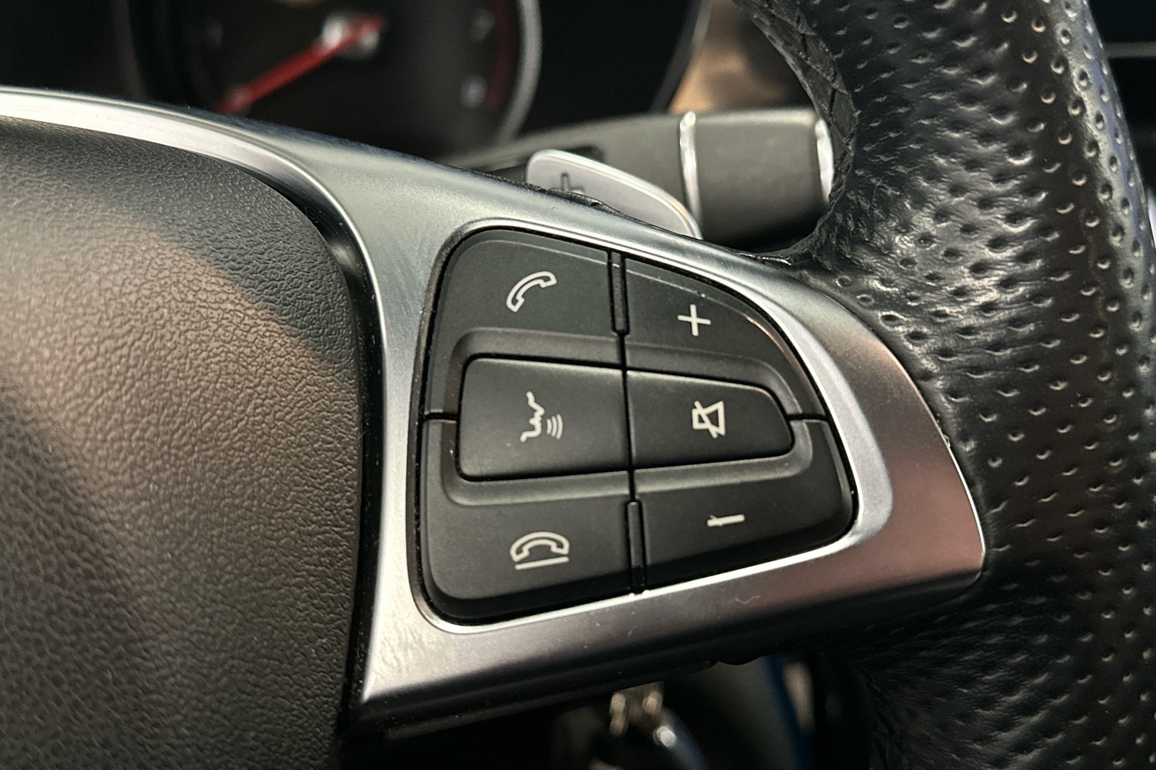 MERCEDES-BENZ GLC 2017