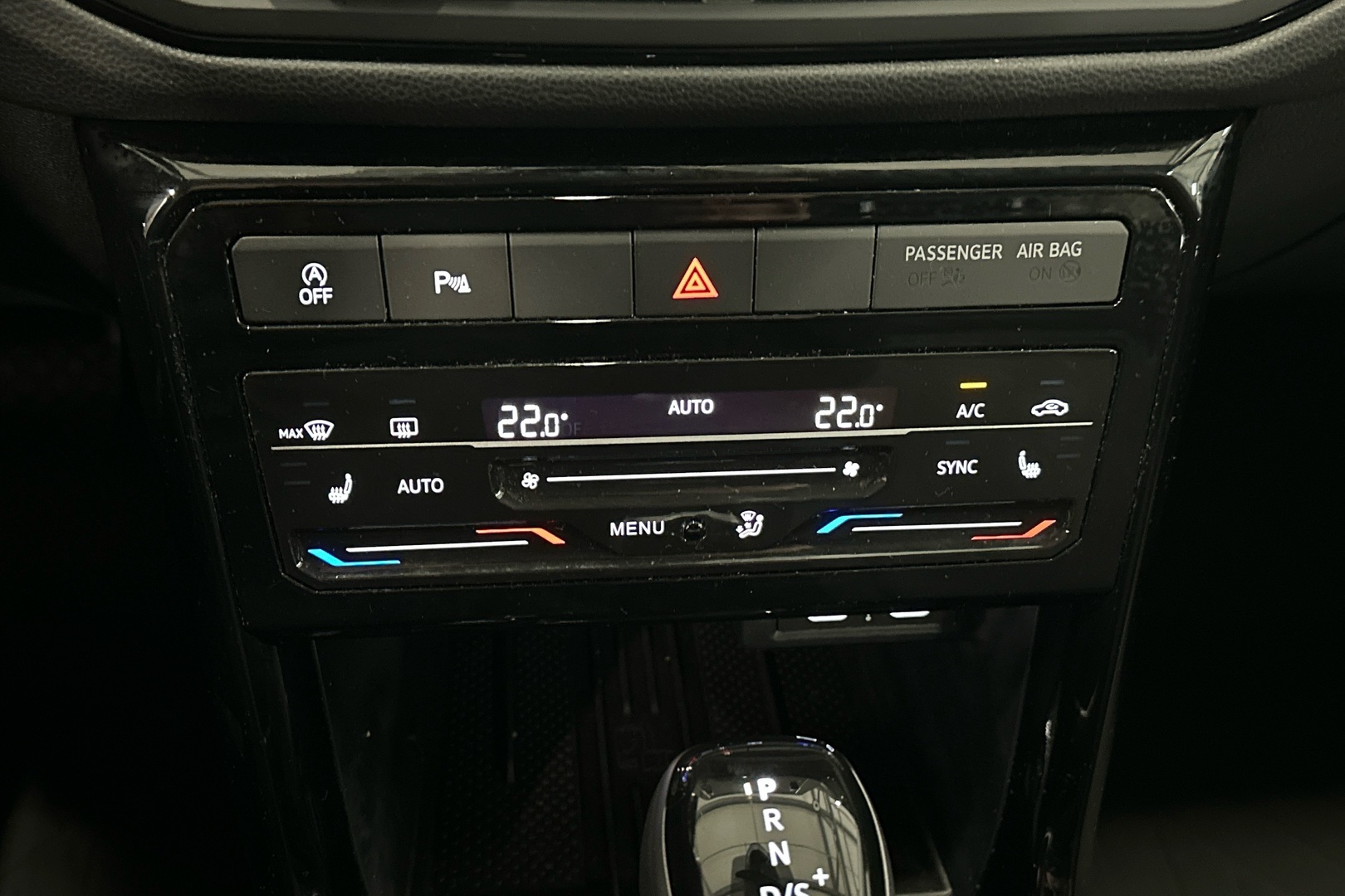 VOLKSWAGEN T-Cross 2025