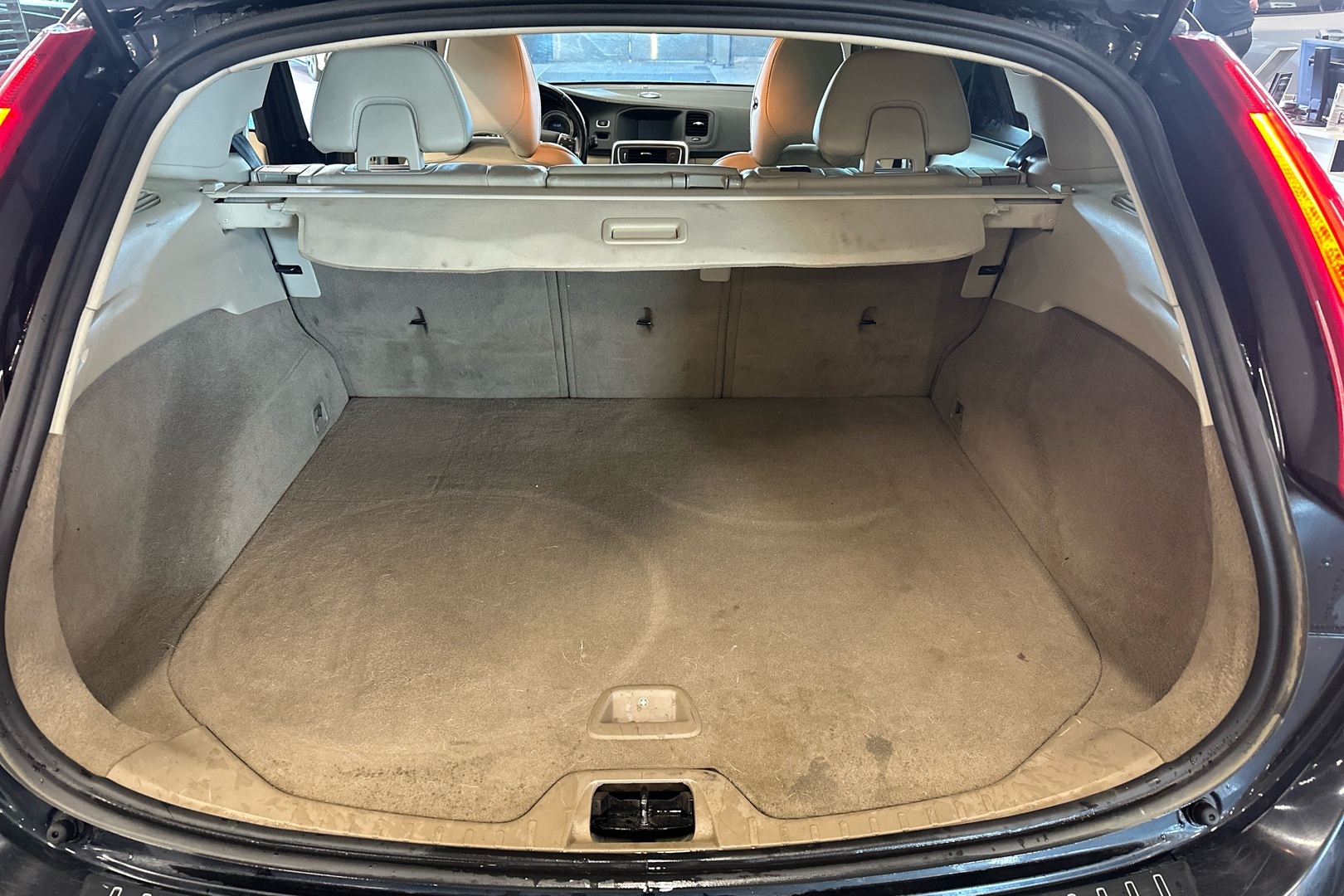 VOLVO V60 2012