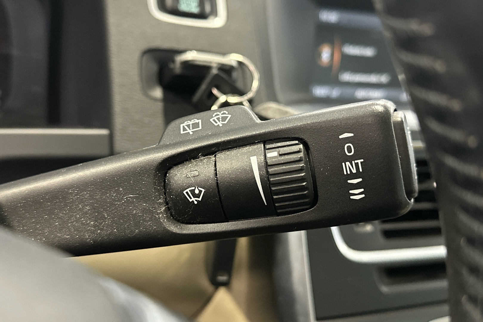 VOLVO V60 2012