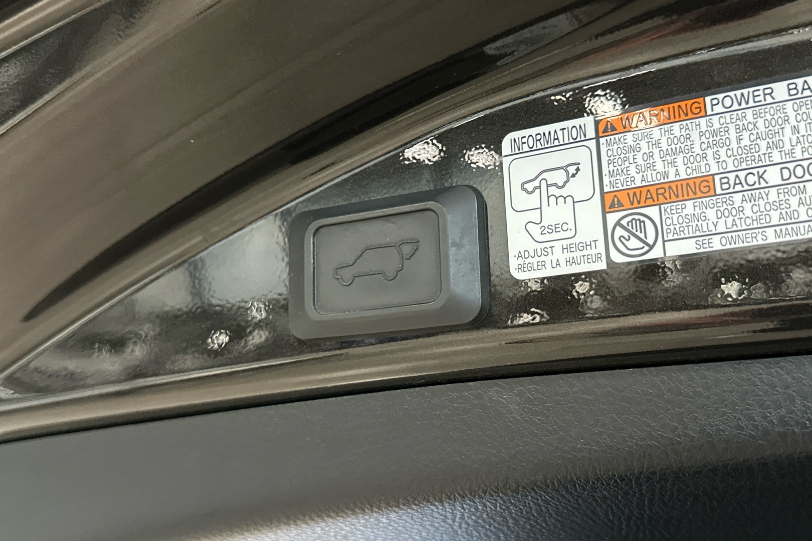 TOYOTA RAV4 2018
