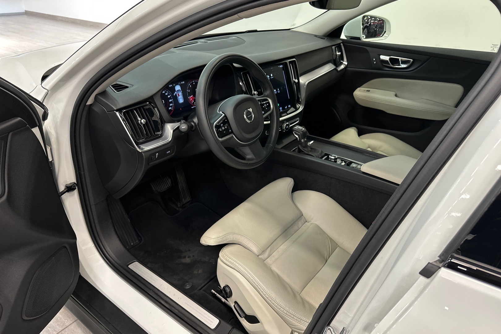 VOLVO V60 Cross Country 2020
