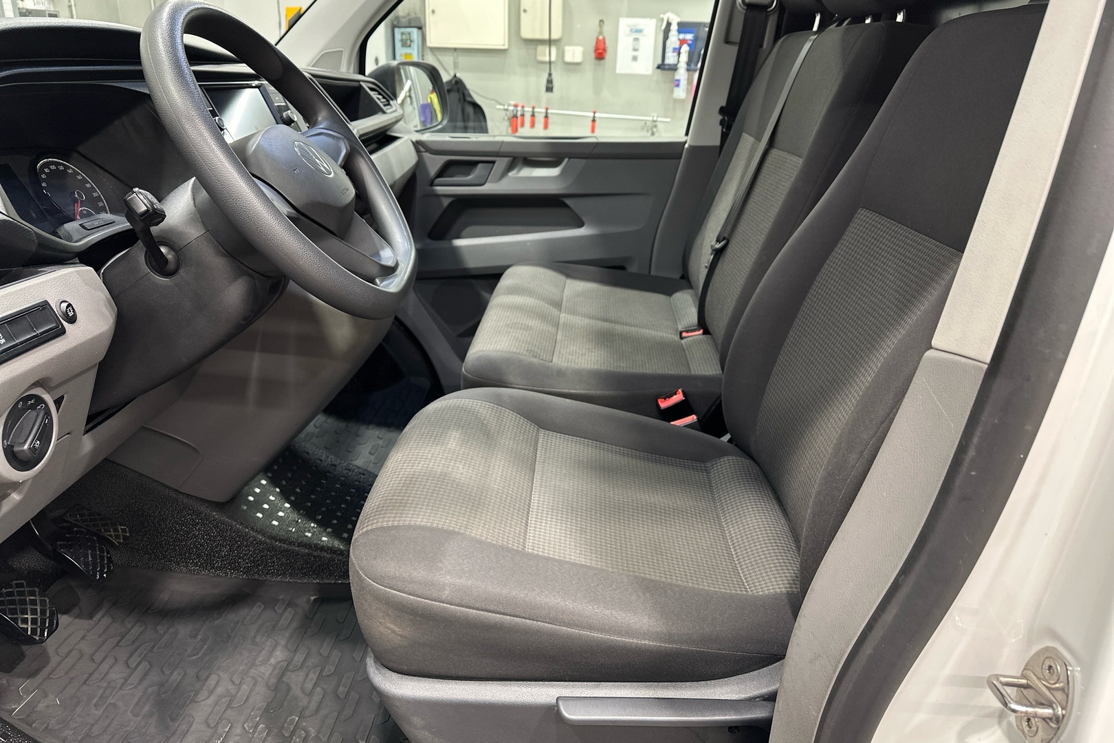 VOLKSWAGEN Transporter 2021