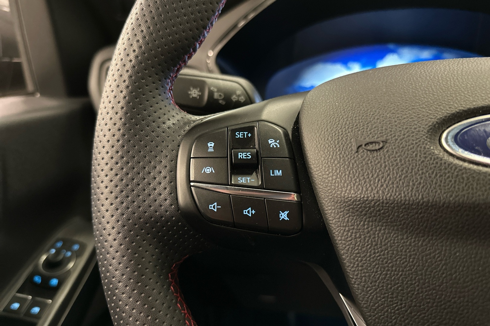 FORD Kuga 2024