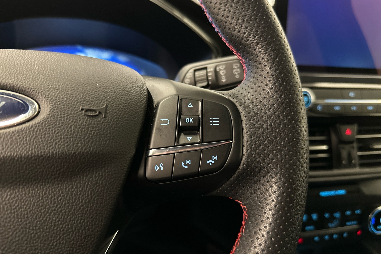 FORD Kuga 2024