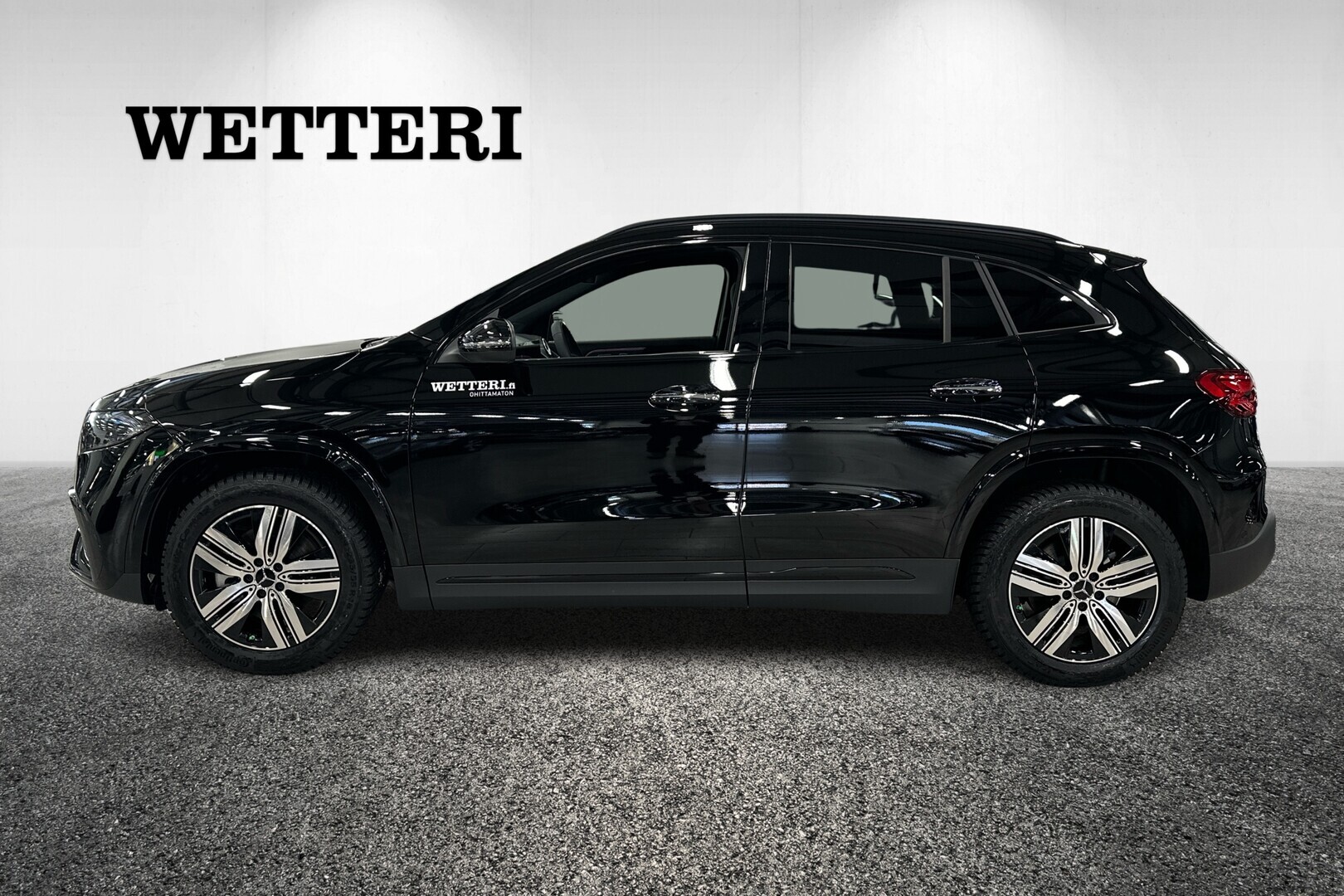 MERCEDES-BENZ EQA 2025