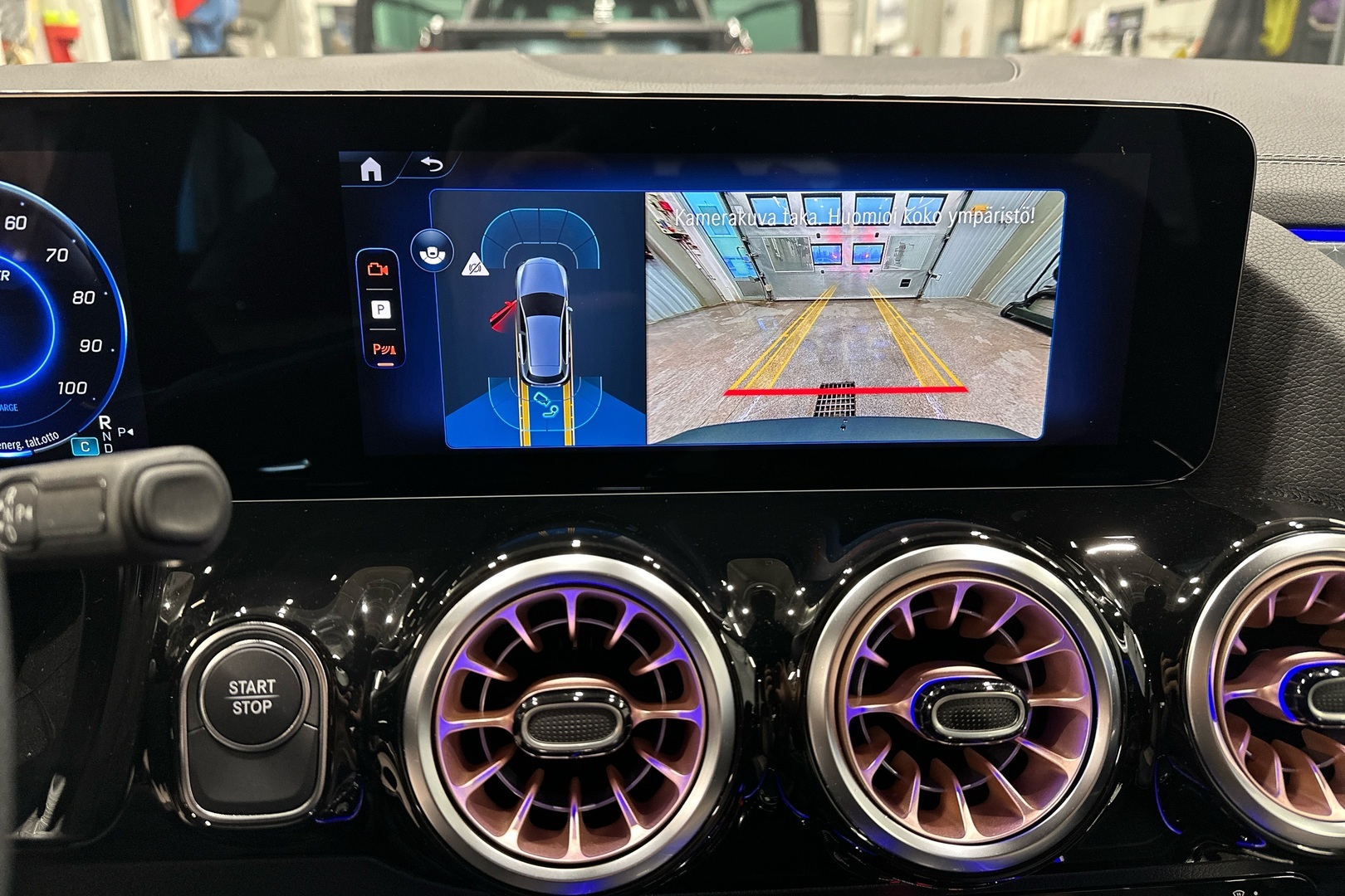 MERCEDES-BENZ EQA 2025