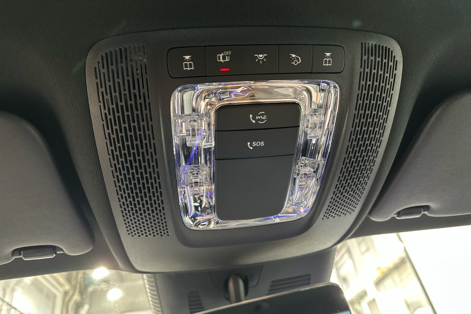 MERCEDES-BENZ EQA 2025