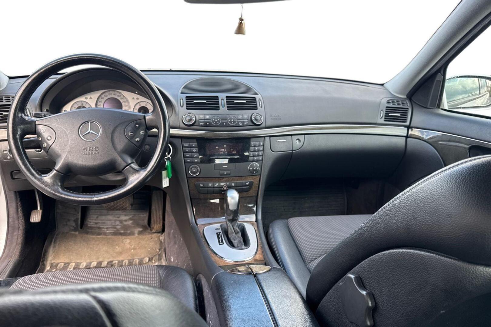 MERCEDES-BENZ E 2002