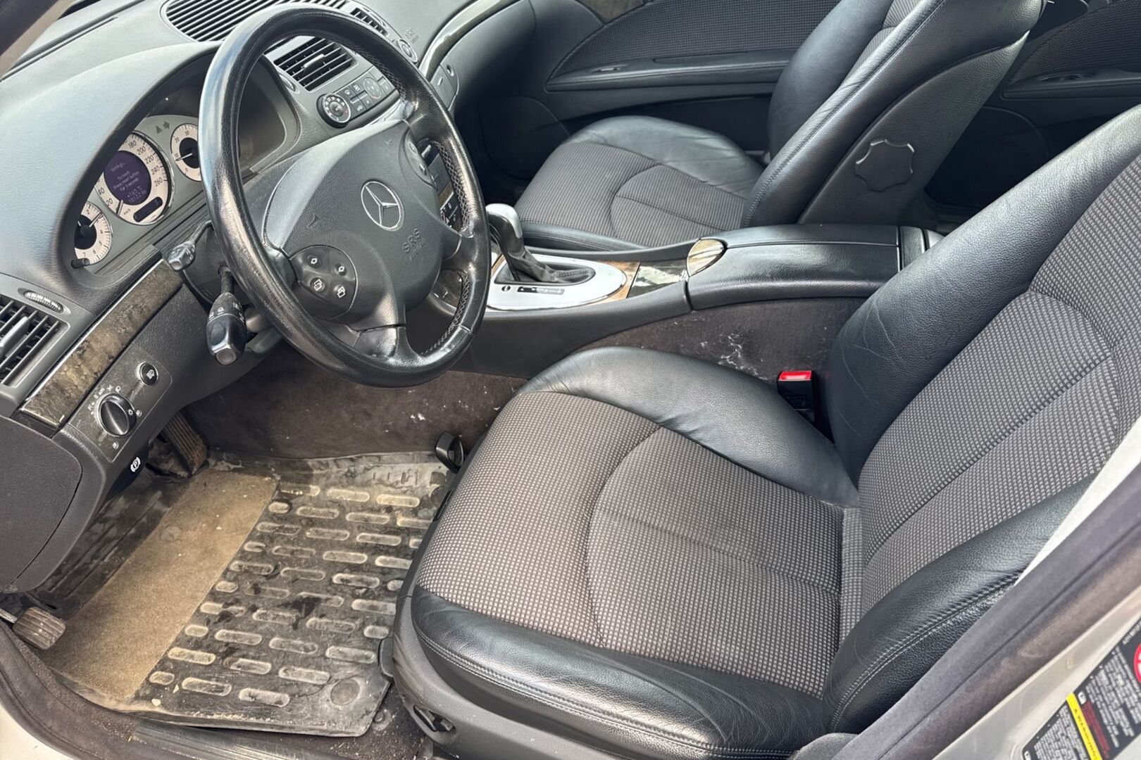 MERCEDES-BENZ E 2002