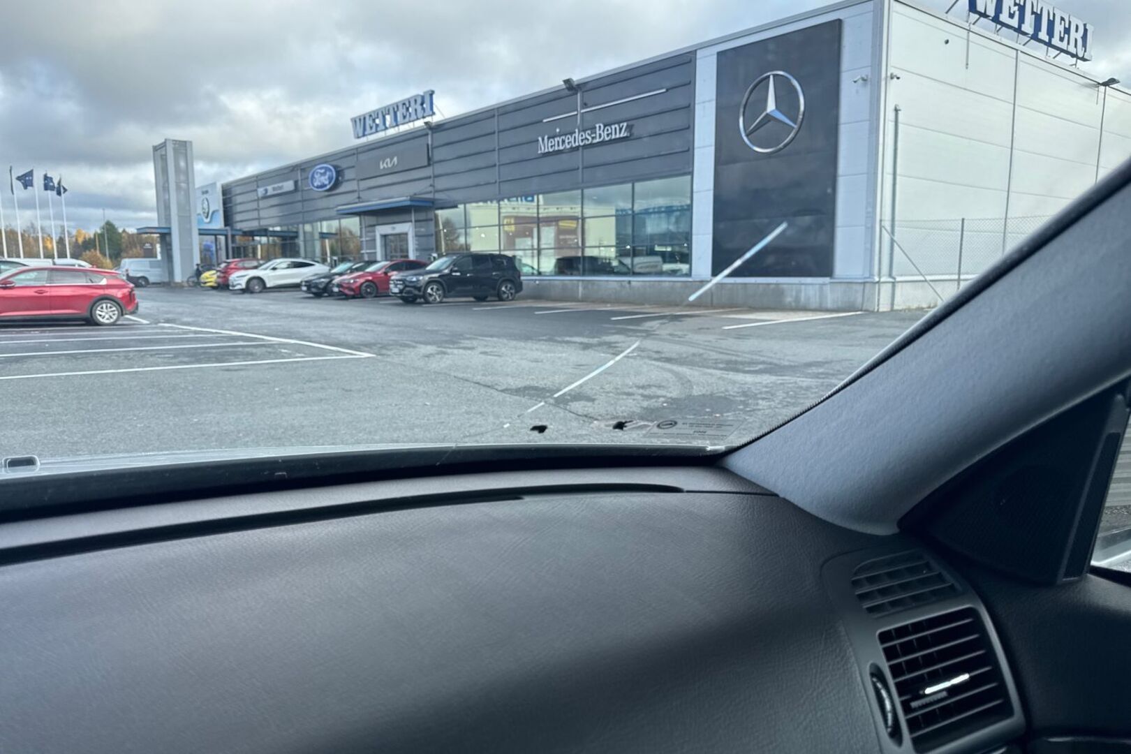 MERCEDES-BENZ E 2002