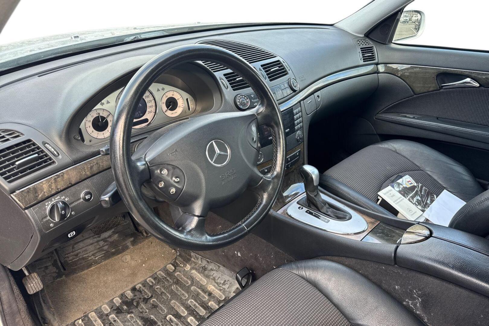 MERCEDES-BENZ E 2002