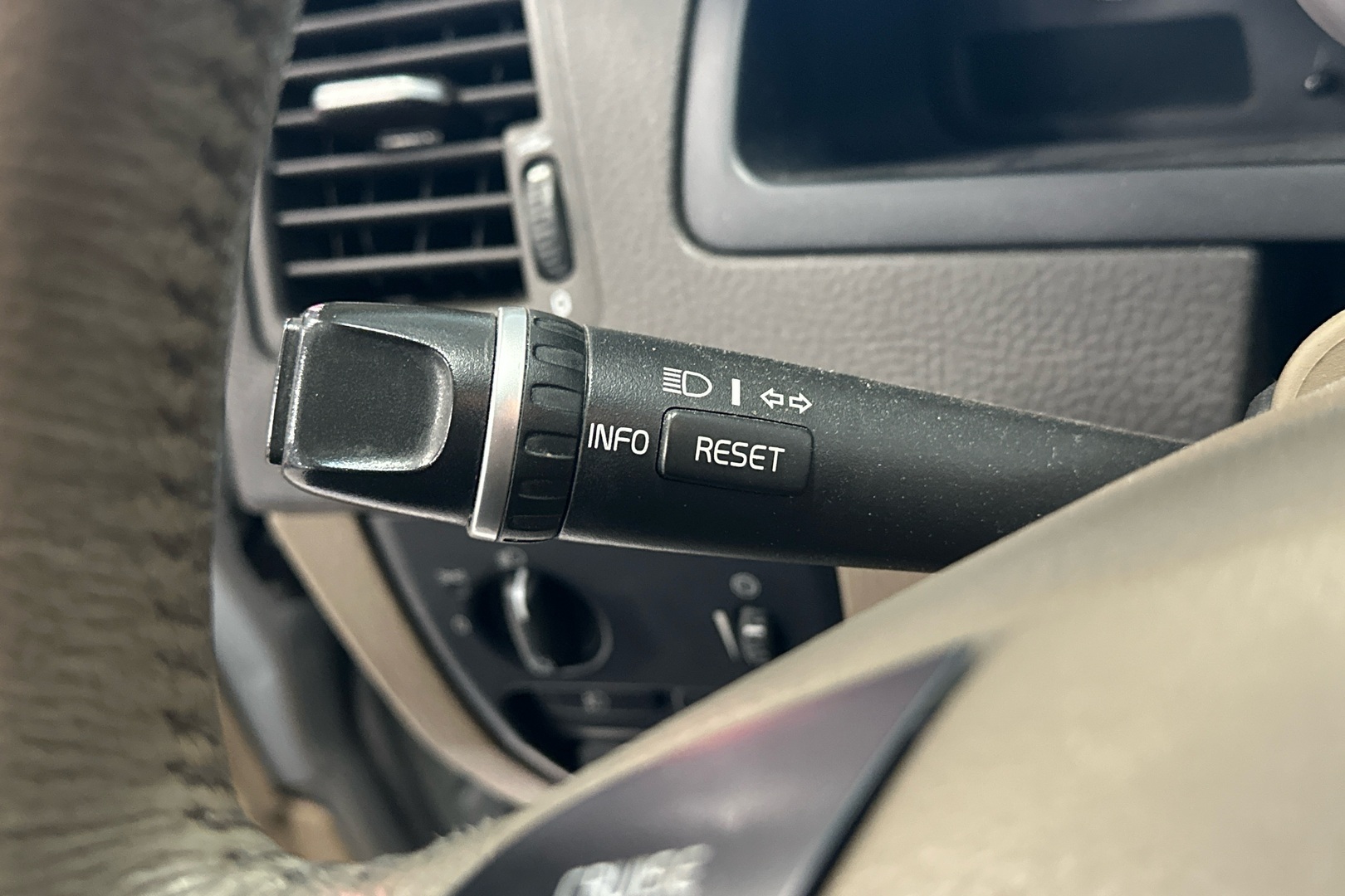 VOLVO XC90 2008